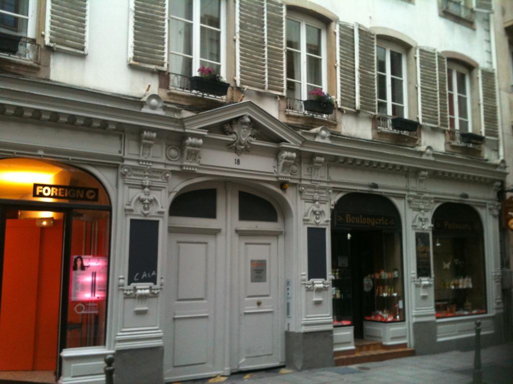 Les Serruriers - Appartement Spacieux Avec Terrasse & Parking Straßburg Zimmer foto
